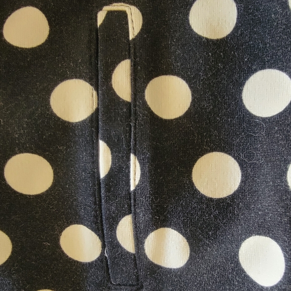 Chico's Crop Polka Dot Leggings. - Picture 5 of 5